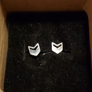 Chevron arrow stud earrings
